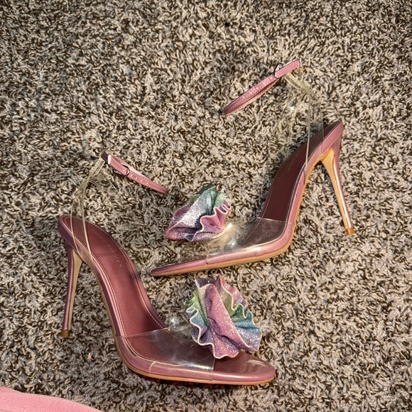 MARC FISHER heels 
*ONLY WORN ONCE* - Picture 3 of 7